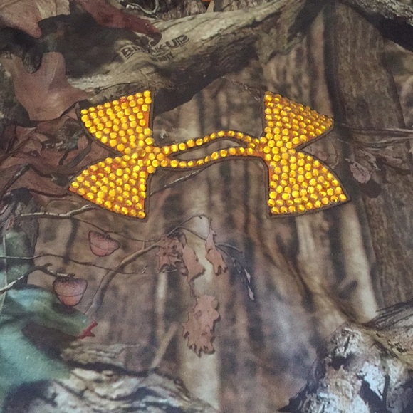 Bedazzled under armor camp sweatshirt - Picture 2 of 3